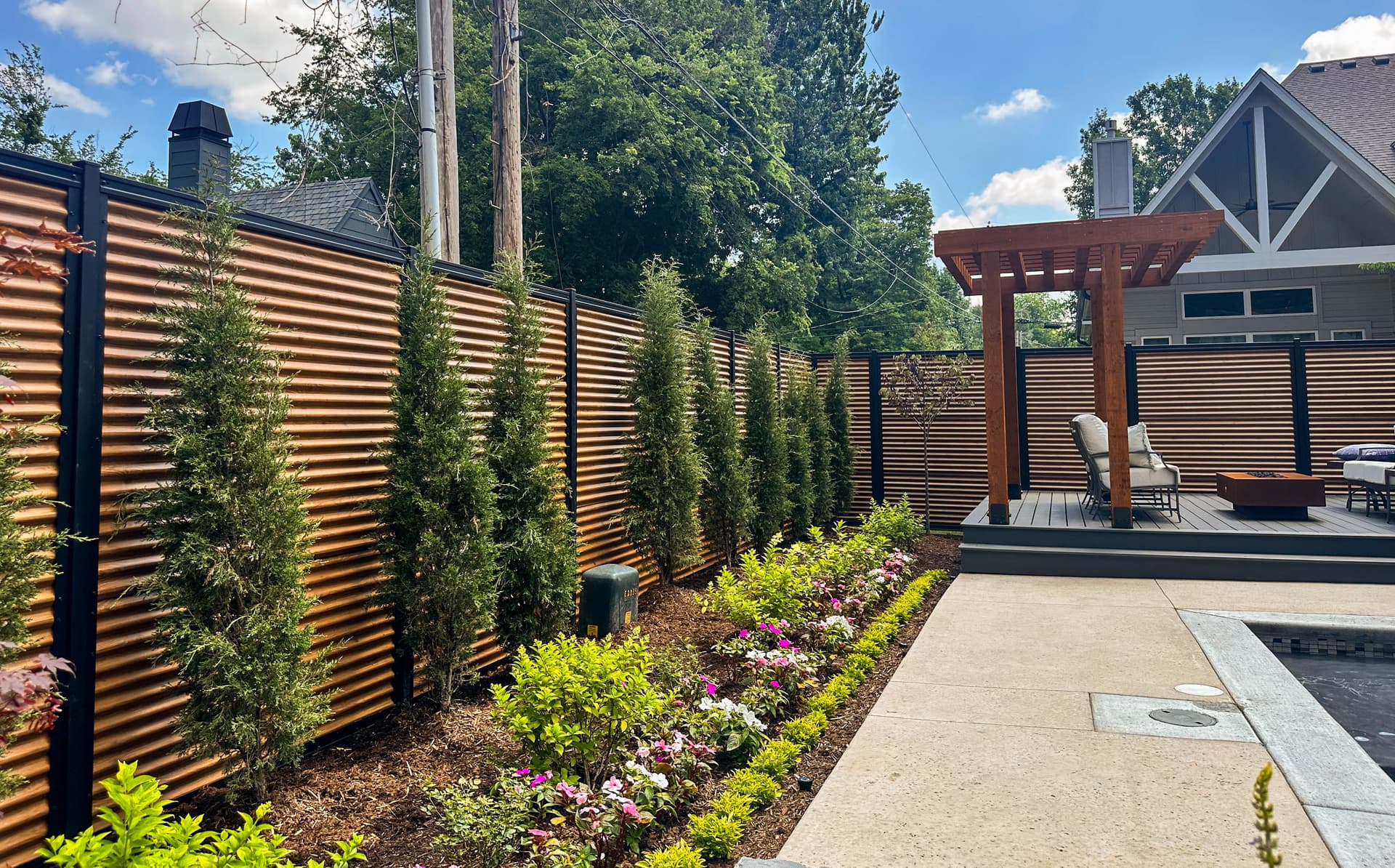 Horizontal slat style fencing with modern lines